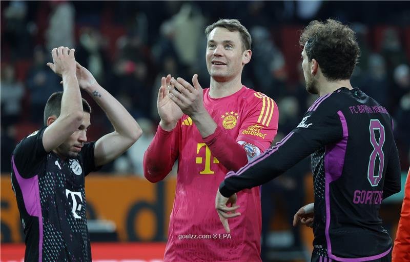 Manuel Neuer bày tỏ sự ngưỡng mộ với Xabi Alonso