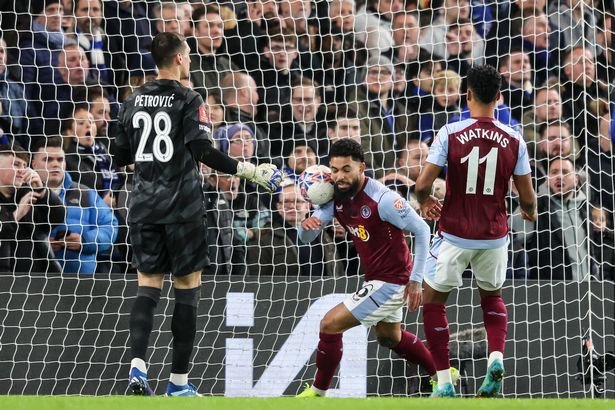 Petrovic không ngại nói về bản thân sau trận hòa Aston Villa