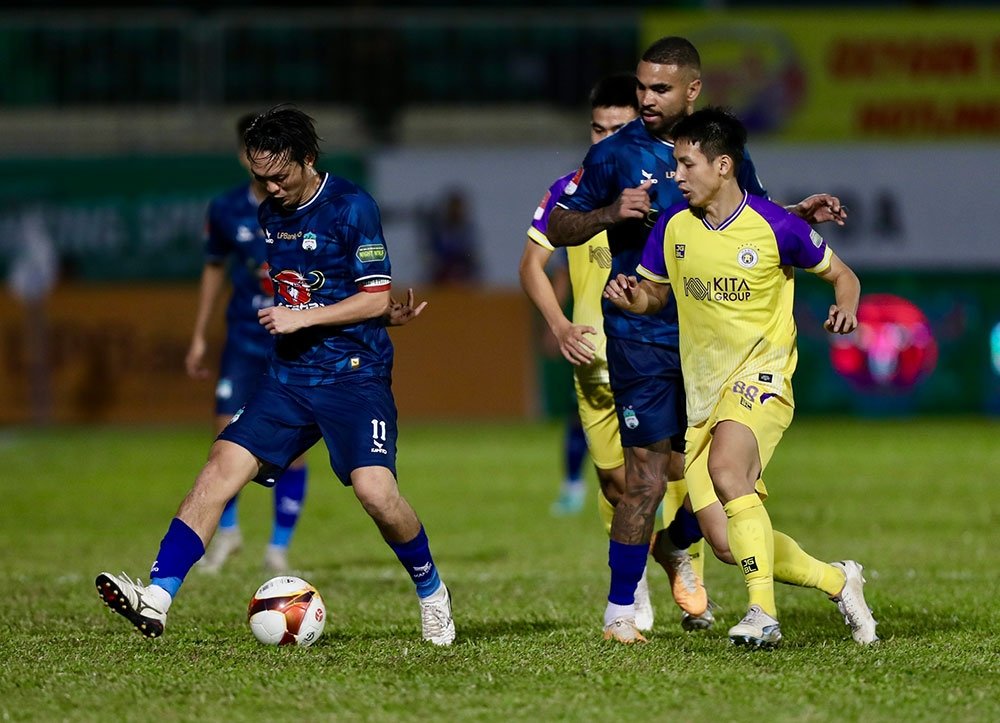 Sếp CLB Campuchia lên án V-League không tiếng nói