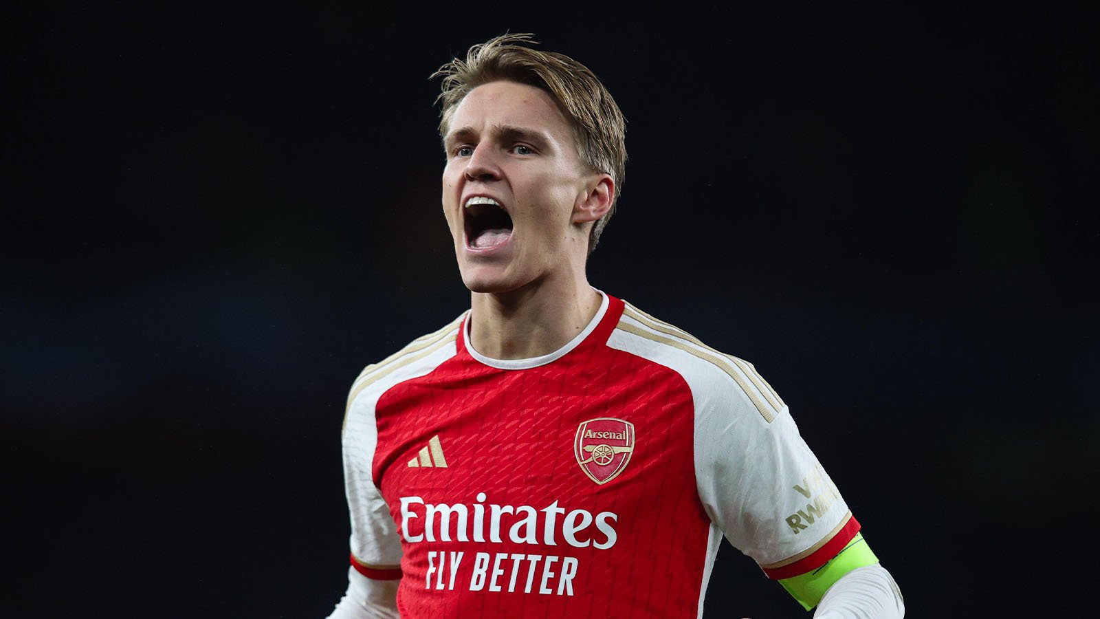 Các cầu thủ Arsenal ký hợp đồng cùng Ben White năm 2021