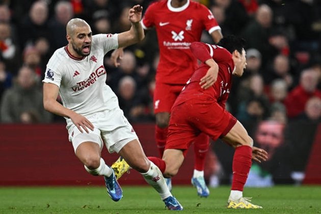 Sofyan Amrabat khao khát cùng Man United hạ gục Liverpool